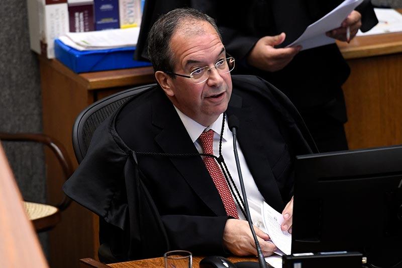 Corregedor do TSE cobra relatórios a cada seis horas sobre publicações de Nikolas e Marçal