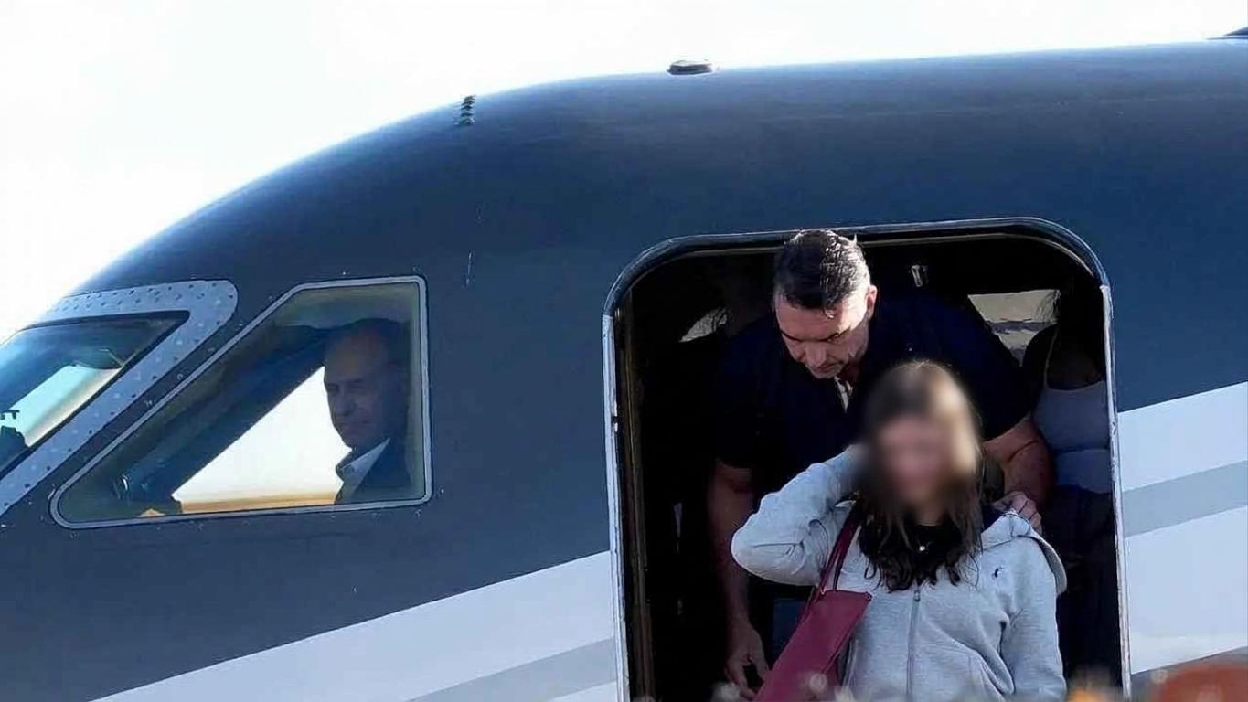 Flávio Bolsonaro pode ter desconto no salário de R$ 44 mil e ser cassado