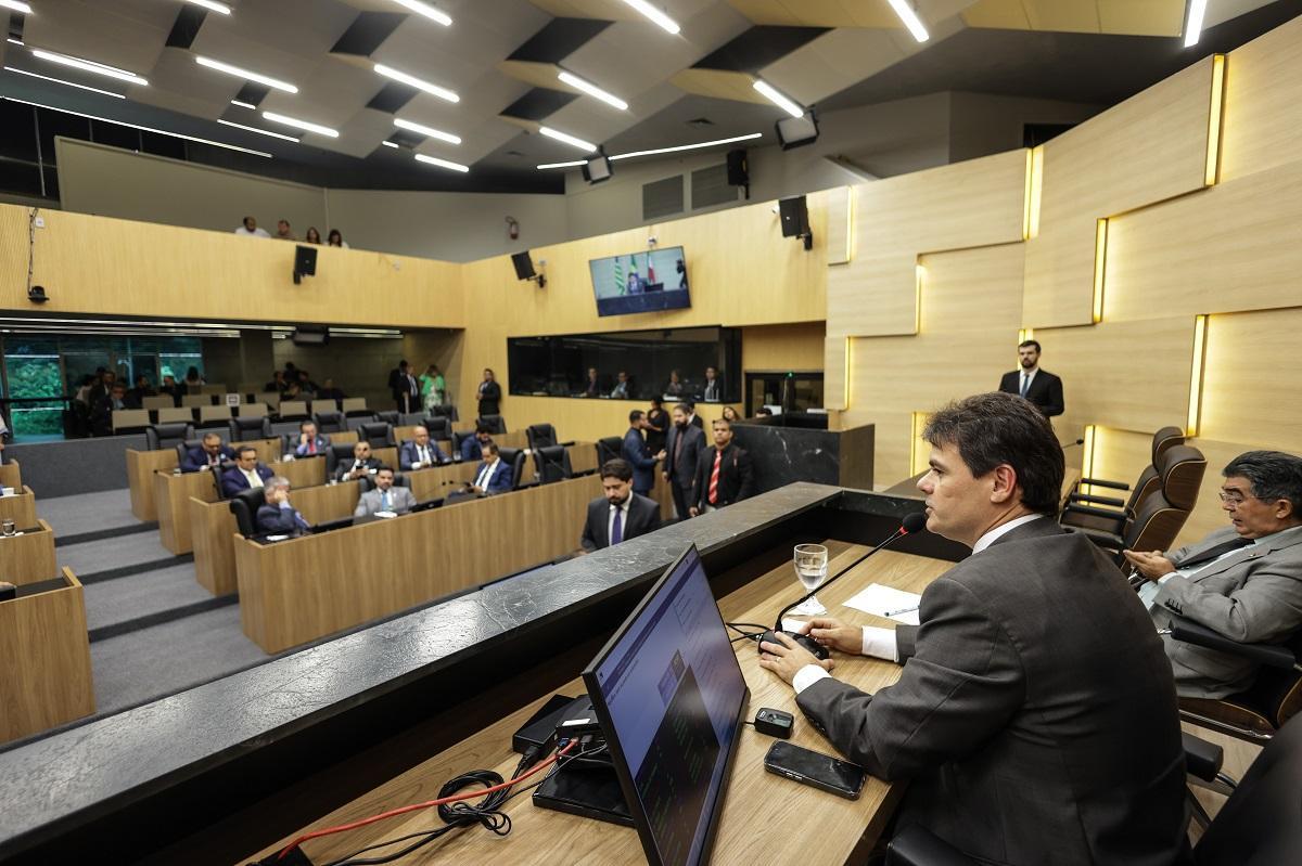 Oposição na Alepi inicia nova legislatura com três deputados