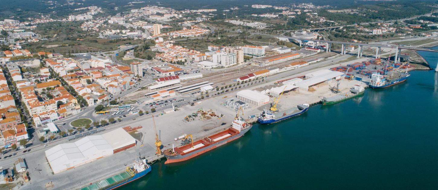 Porto Piauí e Universidade de Coimbra firmam parceria para fornecer energia renovável a navios atracados em Luís Correia