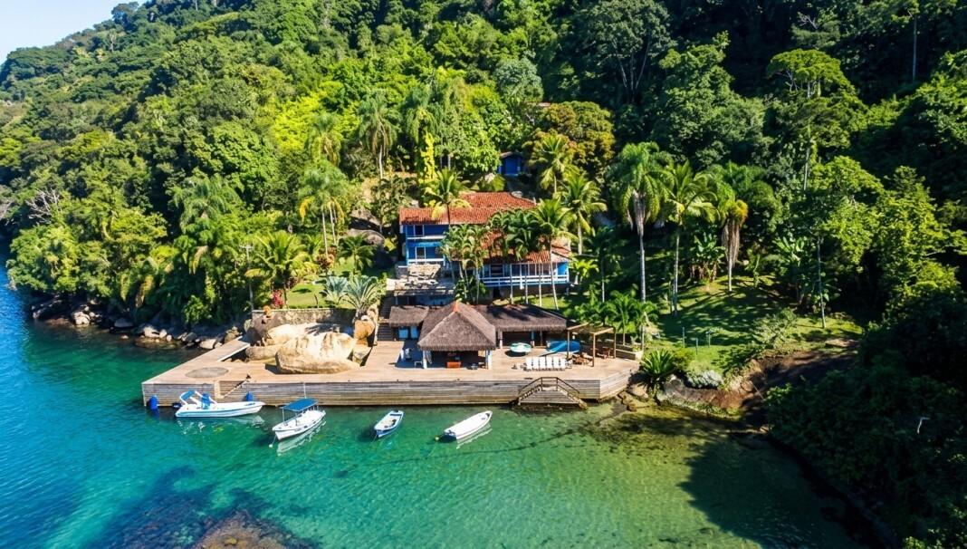 Ilha Comprida em Angra dos Reis: O advogado Willer Tomaz é amigo e apontado como sócio de Flávio Bolsonaro Foto: Reprodução/Redes sociais