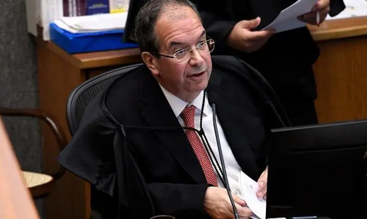 Corregedor do TSE cobra relatórios a cada seis horas sobre publicações de Nikolas e Marçal