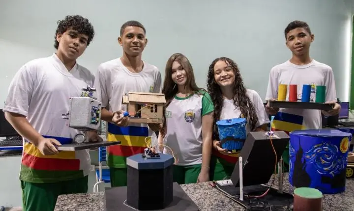 Educação abre processo seletivo para novos estudantes em 17 escolas de Tempo Integral