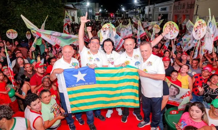 Em Piripiri, Rafael Fonteles reúne multidão e ressalta série de ações no município