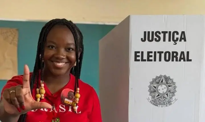 Mineira de 21 anos é mulher mais jovem a ser eleita deputada federal