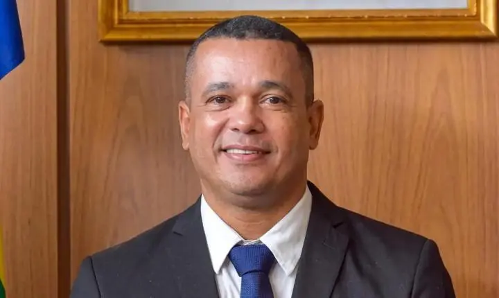 Prefeito de Barra do Corda afasta secretário por mandar prender eleitores do PT