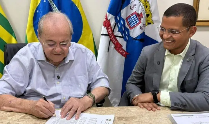 Sílvio convoca 94 professores e reforça compromisso com a educação pública