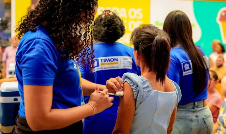 Timon realiza ação de vacinação no Mix Mateus da Avenida Piauí nesta sexta-feira (25)