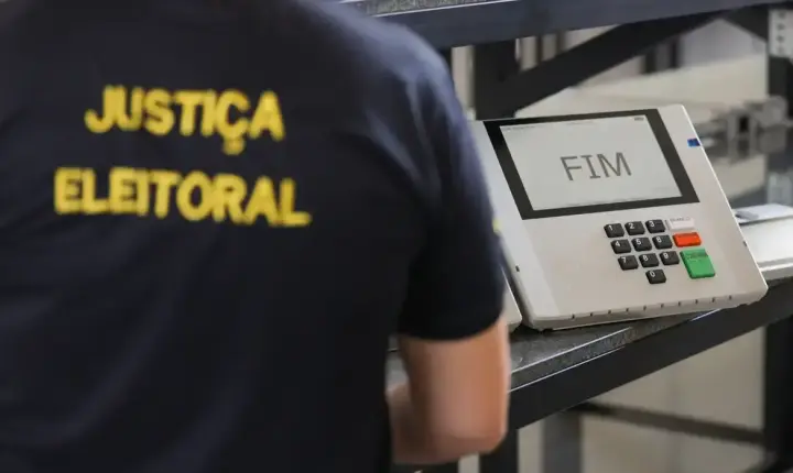 Chefe de Cartório de Piripiri acusada de incentivar demissão de eleitores de Lula